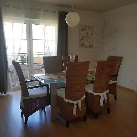 Toni Mit Balkon Und Garten *