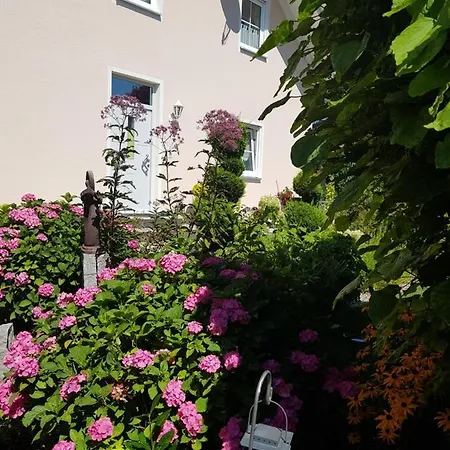 Toni Mit Balkon Und Garten * Pemfling