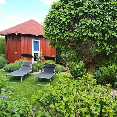 Toni Mit Balkon Und Garten Διαμέρισμα